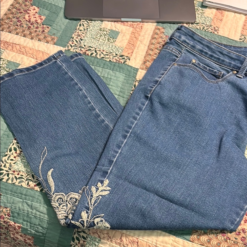 Charter Club Blue capris